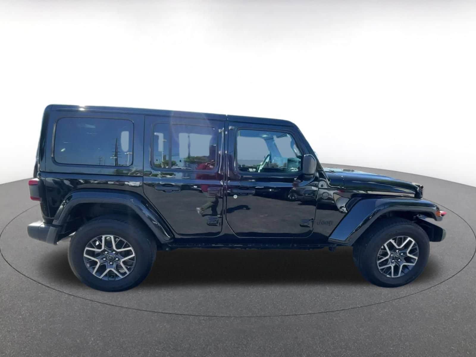 Thumbnail: 2025 Jeep Wrangler - 16