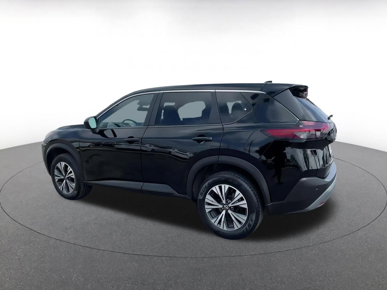 2023 Nissan Rogue SV 10