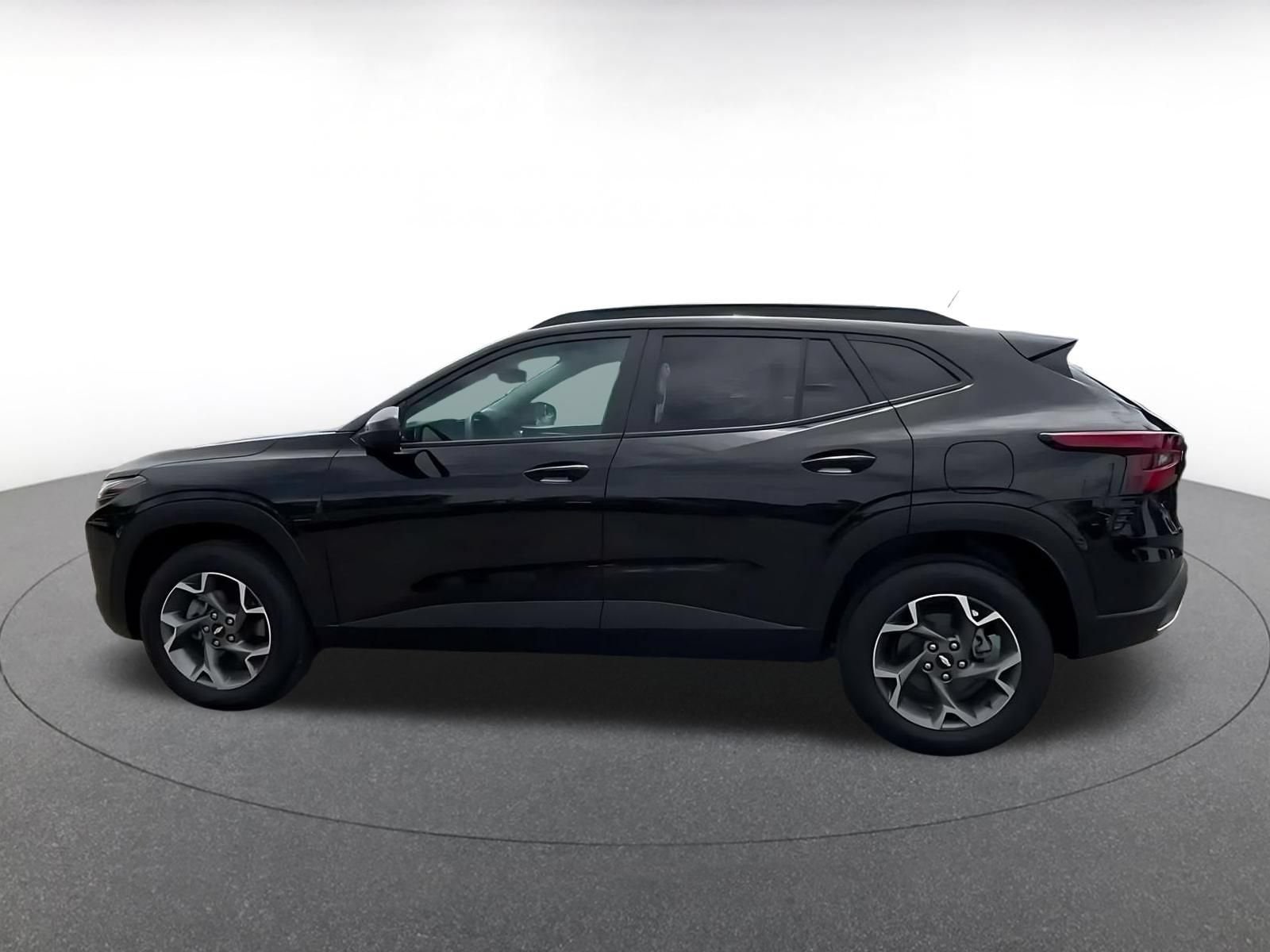 Thumbnail: 2025 Chevrolet Trax - 8