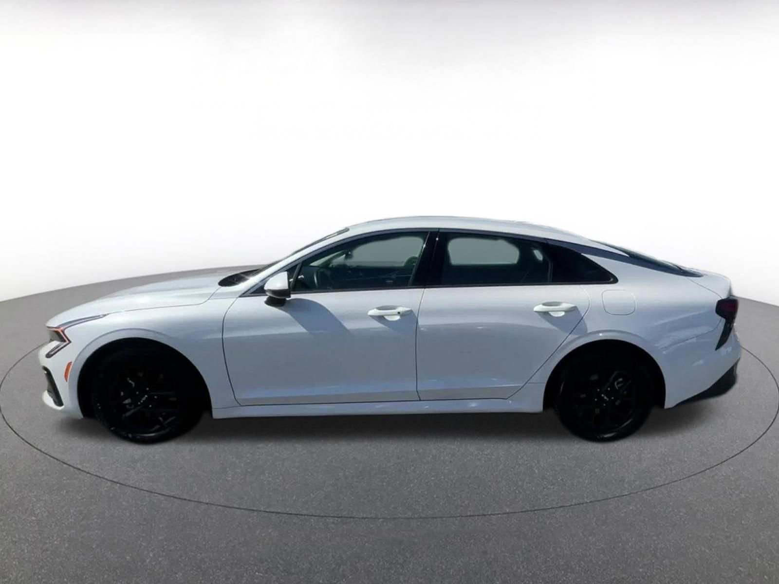 Thumbnail: 2025 Kia K5 - 10