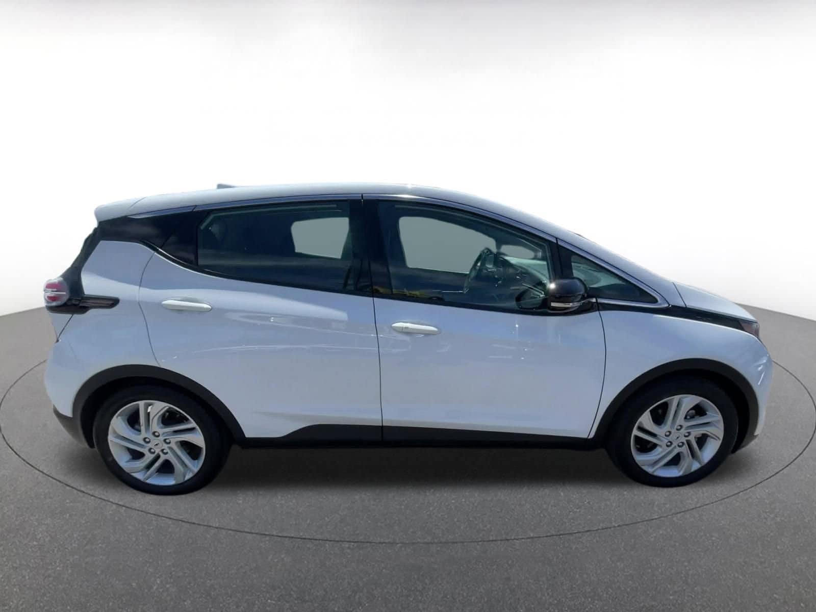 Thumbnail: 2023 Chevrolet Bolt EV - 16