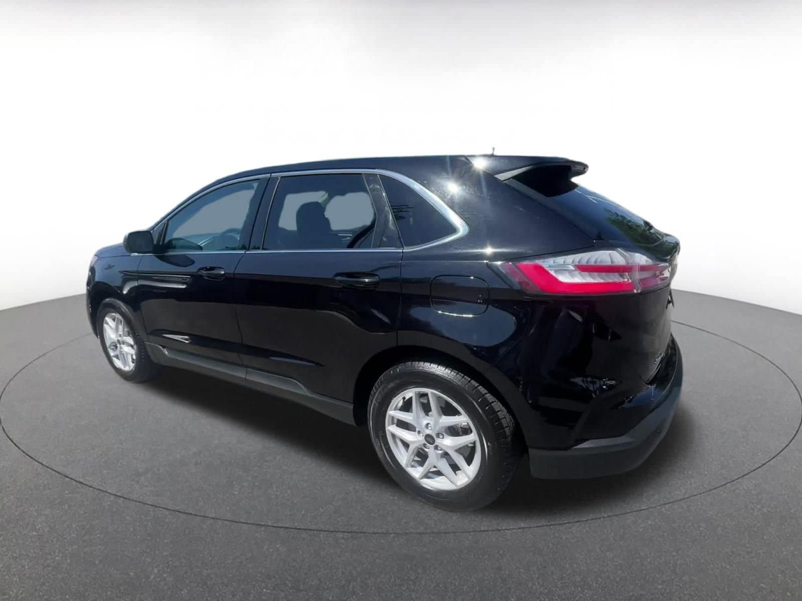 Thumbnail: 2024 Ford Edge - 10
