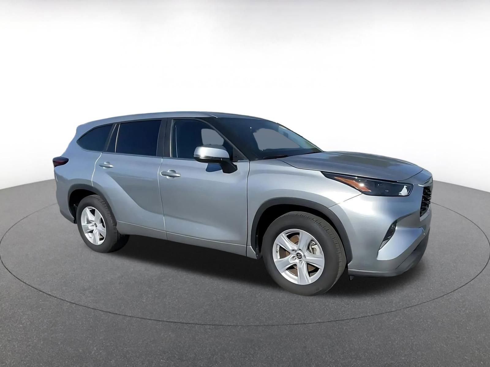 Thumbnail: 2025 Toyota Highlander - 2