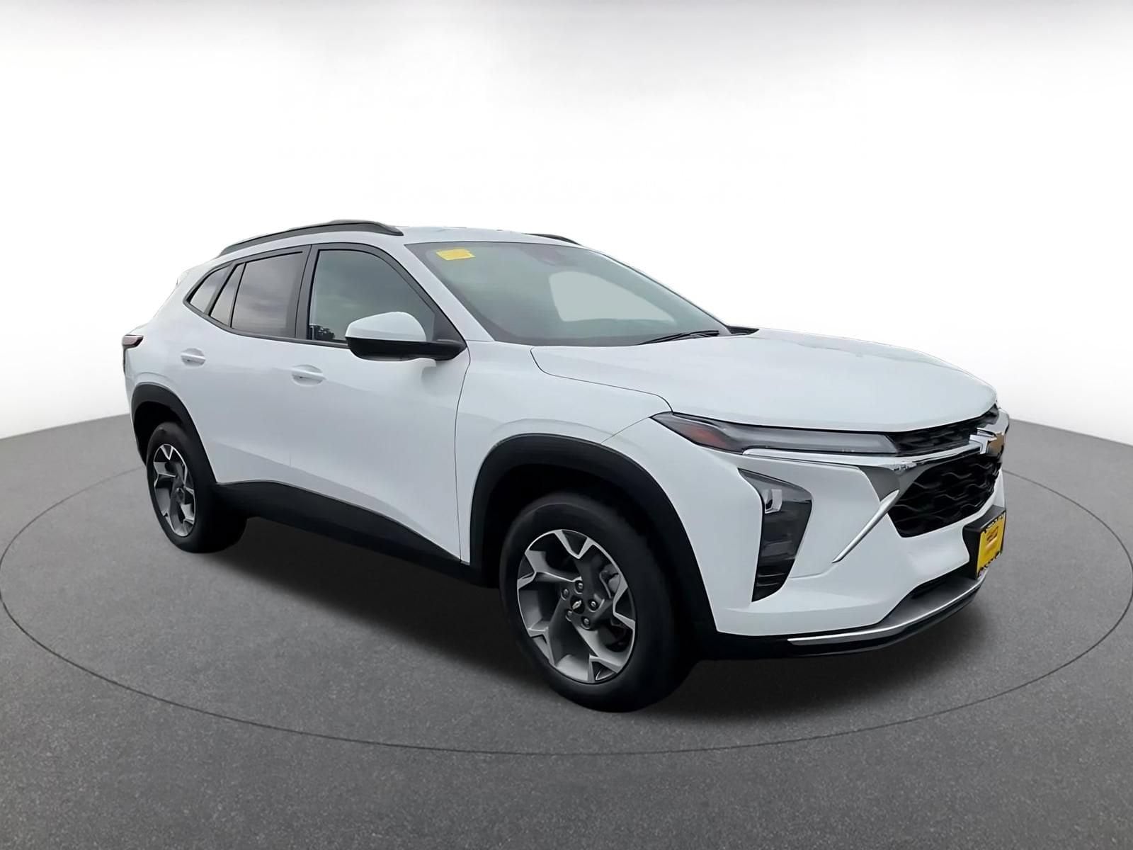 Thumbnail: 2025 Chevrolet Trax - 2