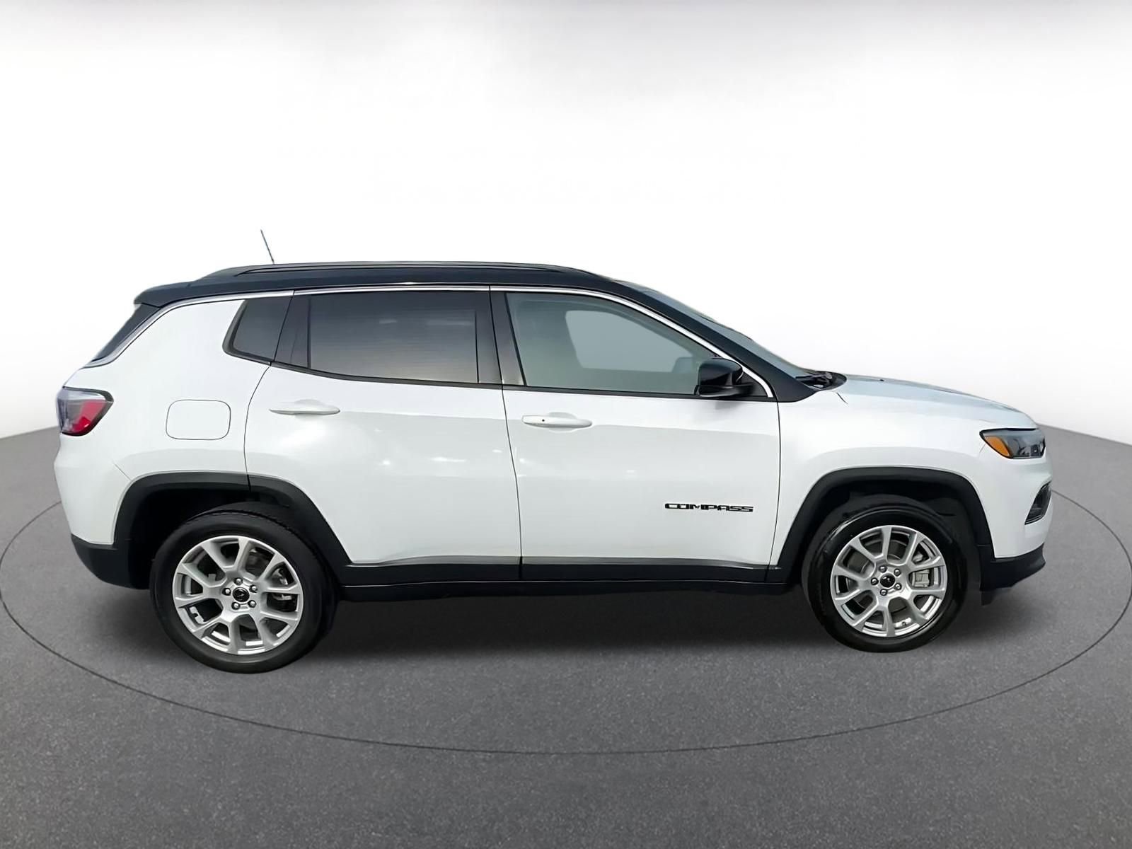 Thumbnail: 2025 Jeep Compass - 16
