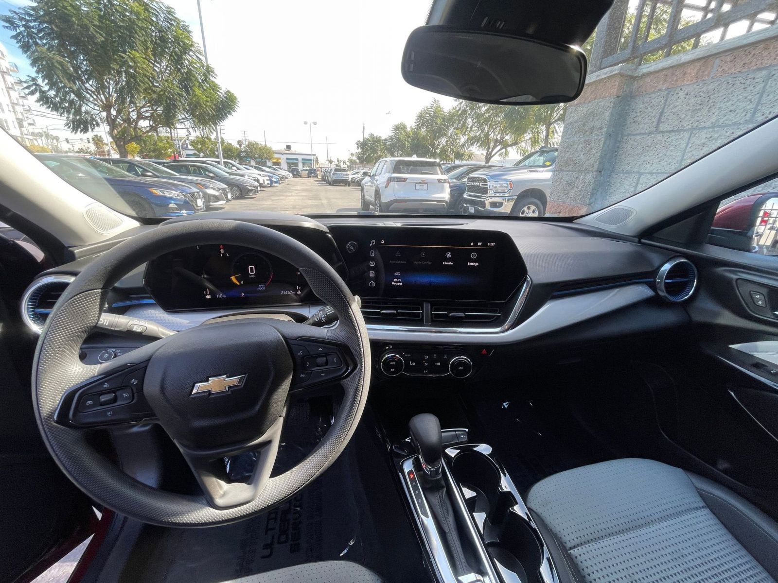 Thumbnail: 2025 Chevrolet Trax - 34