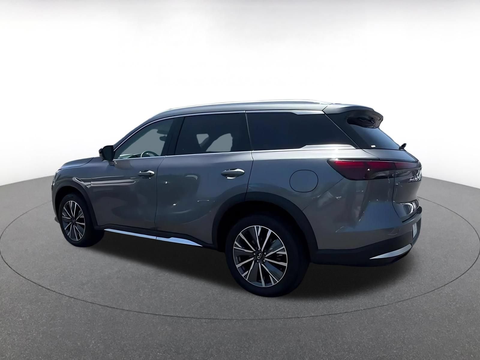Thumbnail: 2026 INFINITI QX60 - 10