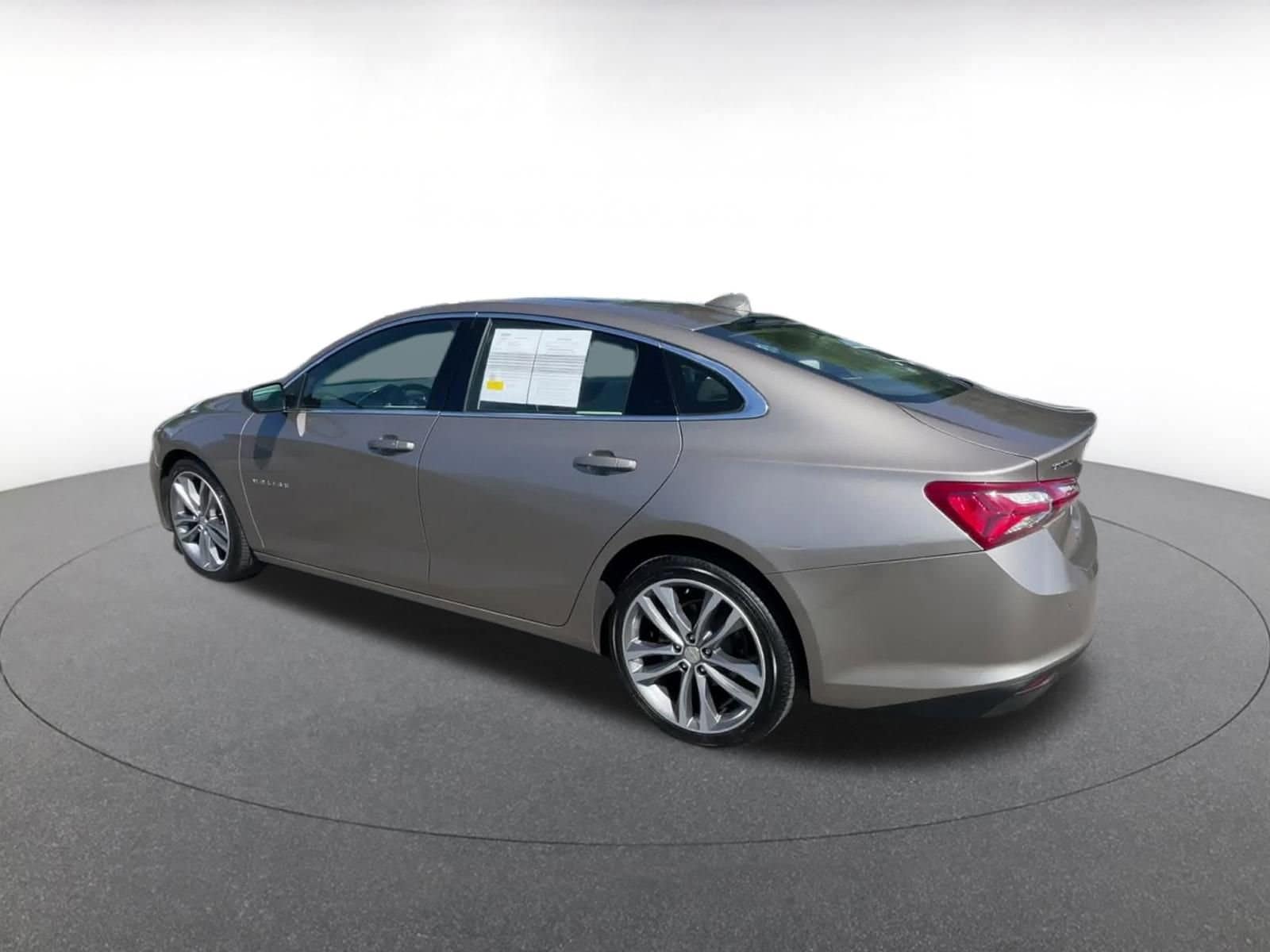 Thumbnail: 2024 Chevrolet Malibu - 10