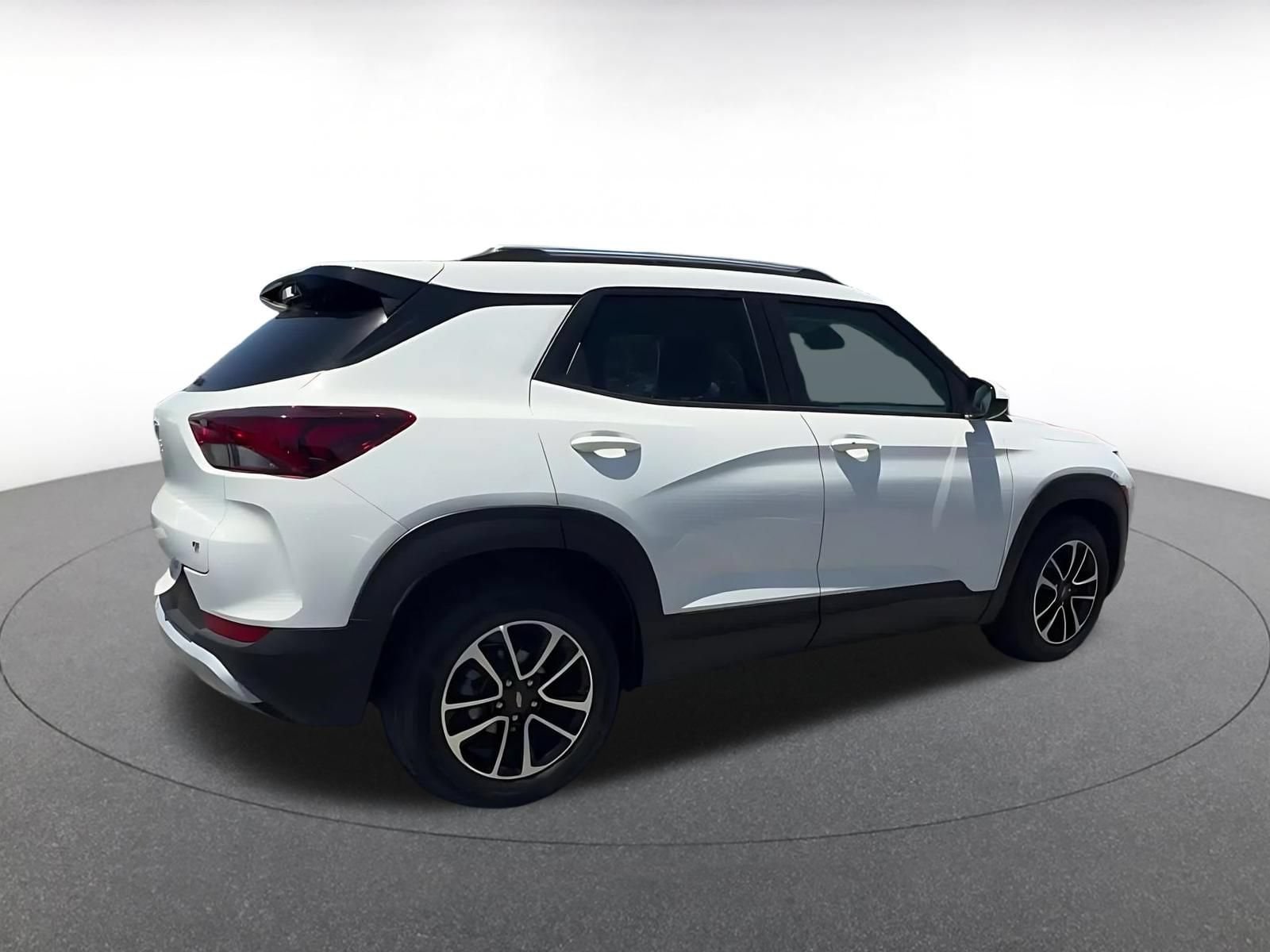Thumbnail: 2025 Chevrolet TrailBlazer - 12