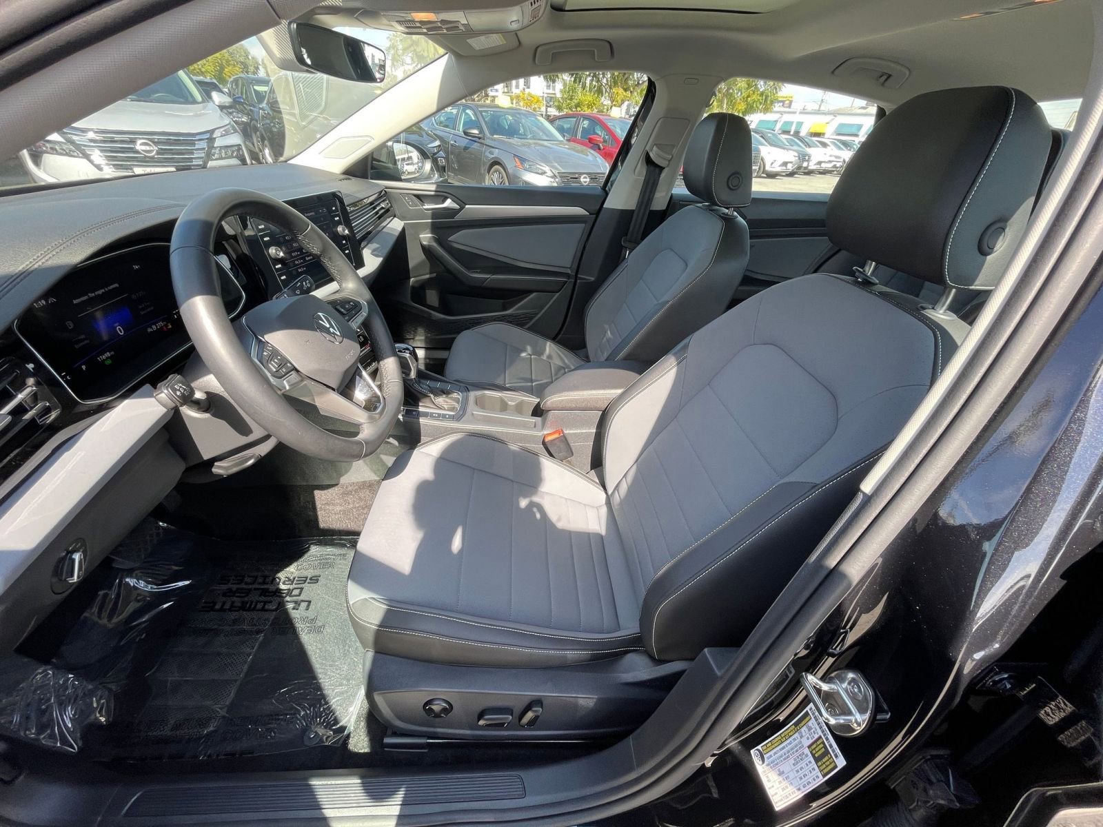 Thumbnail: 2025 Volkswagen Jetta - 28