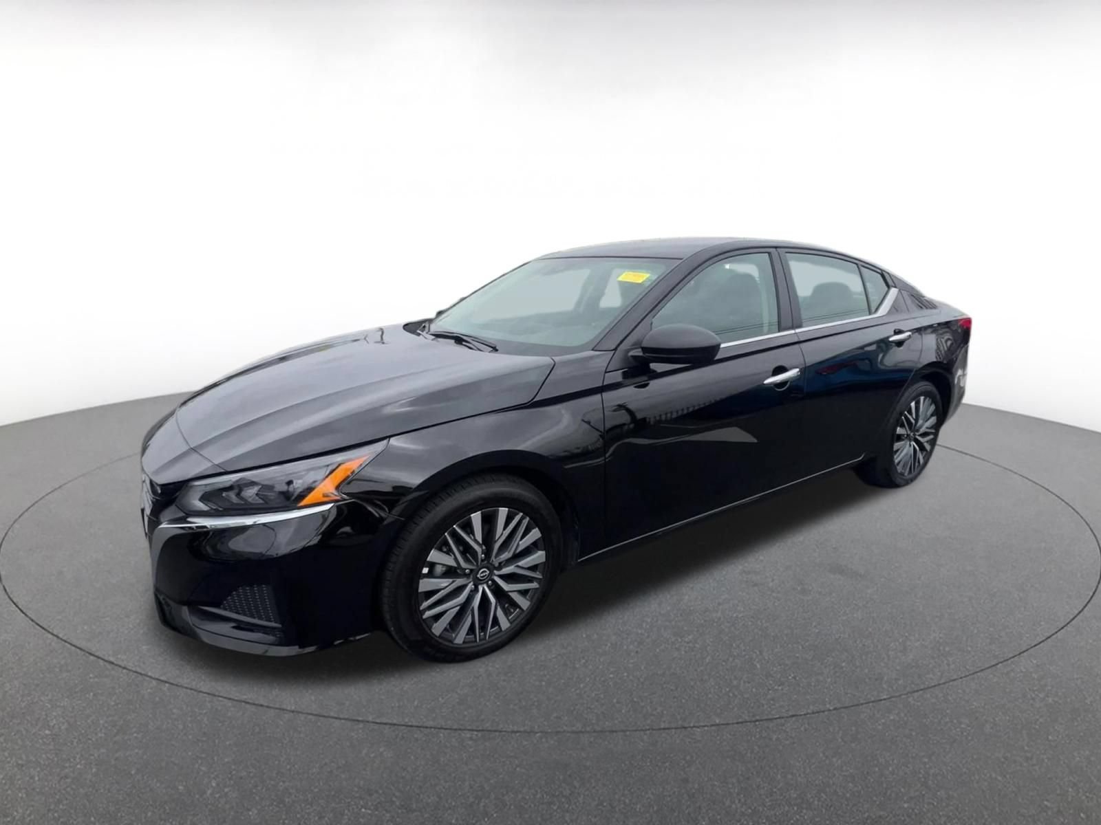 Thumbnail: 2025 Nissan Altima - 8