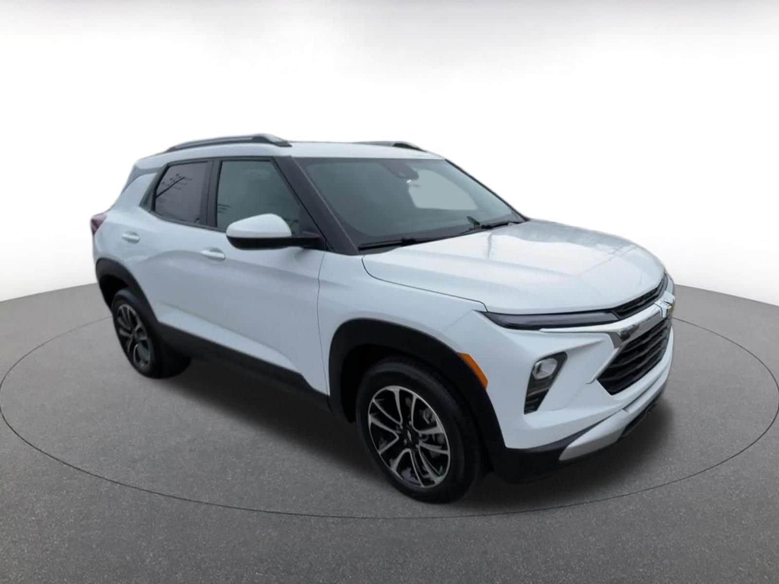 Thumbnail: 2025 Chevrolet TrailBlazer - 2