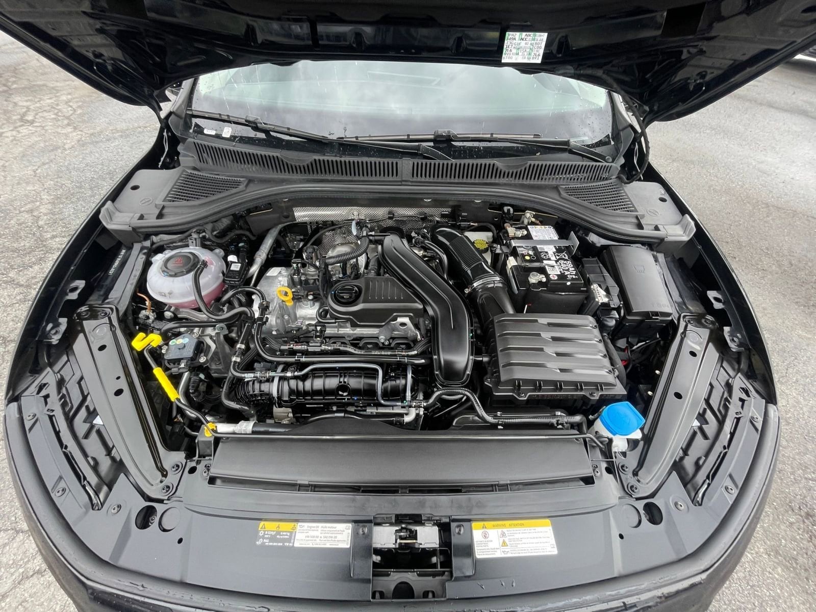 Thumbnail: 2025 Volkswagen Jetta - 32