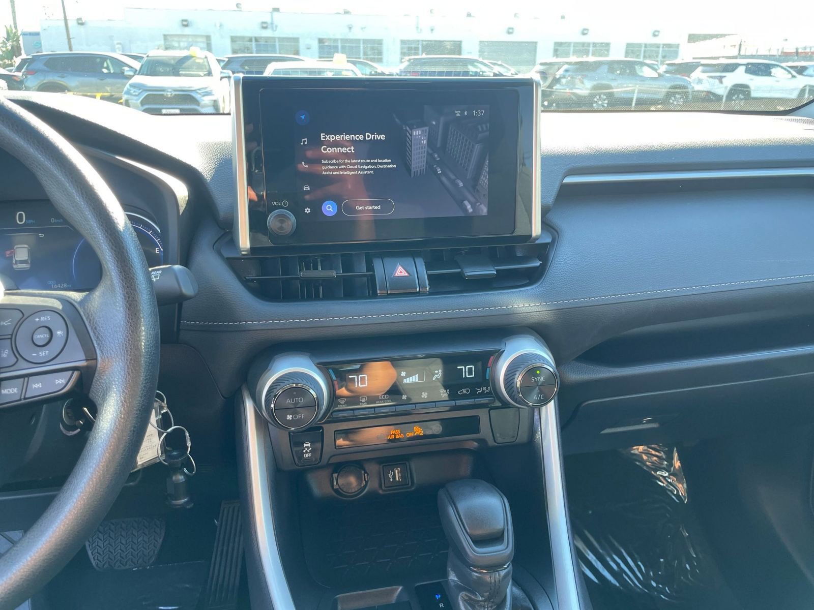 Thumbnail: 2025 Toyota RAV4 - 18