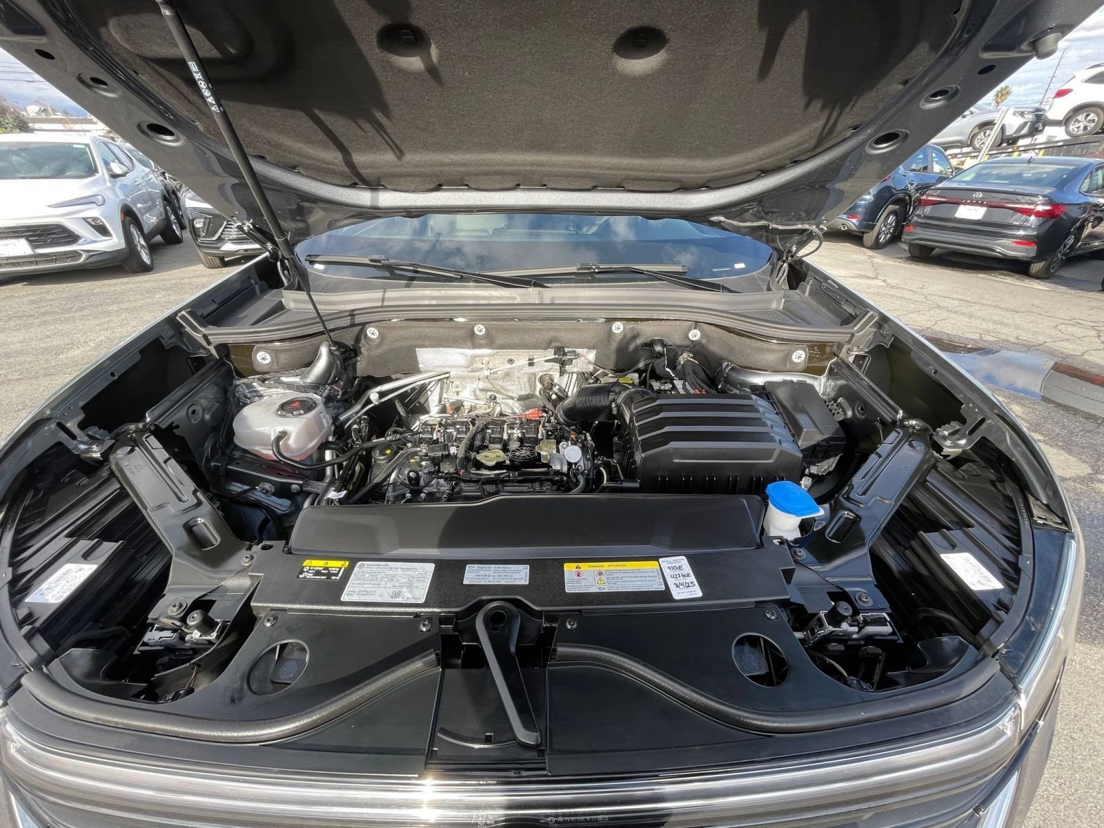 Thumbnail: 2025 Volkswagen Atlas - 32