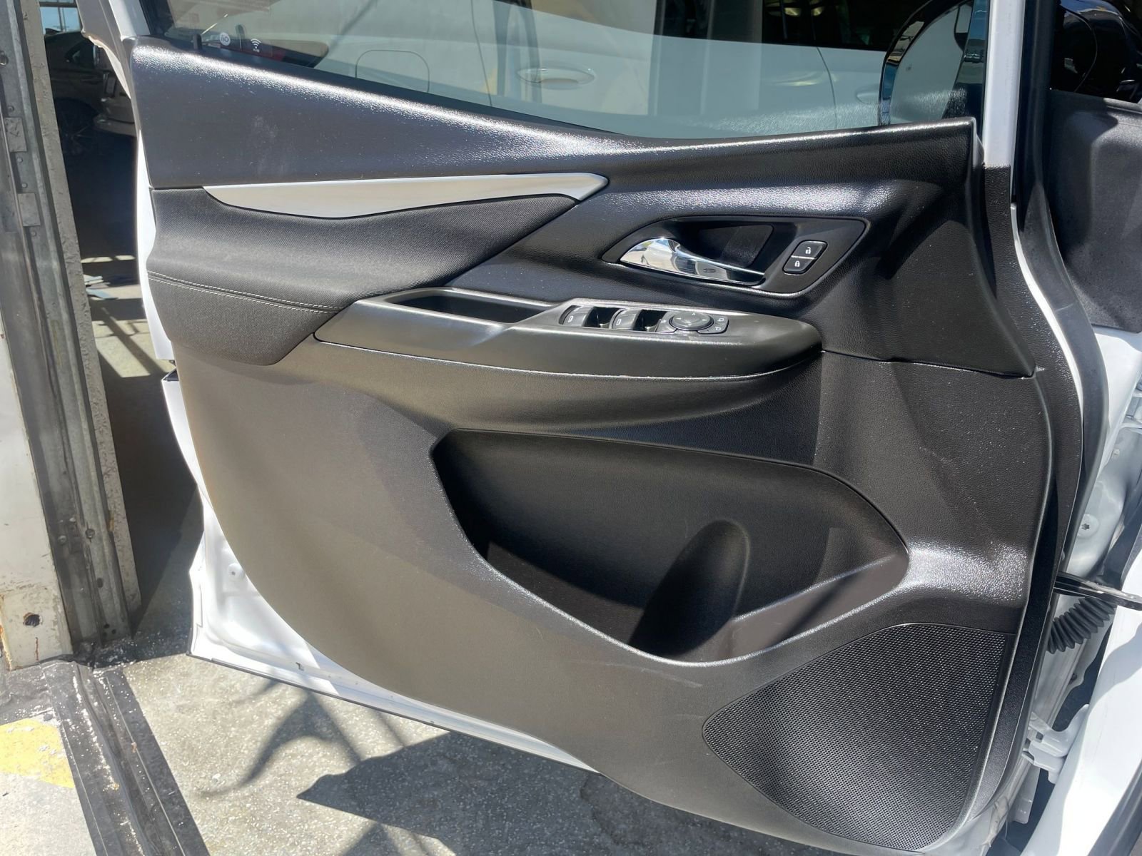 Thumbnail: 2023 Chevrolet Bolt EV - 24