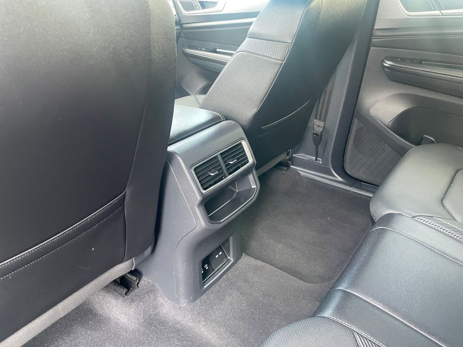 Thumbnail: 2025 Volkswagen Atlas - 24