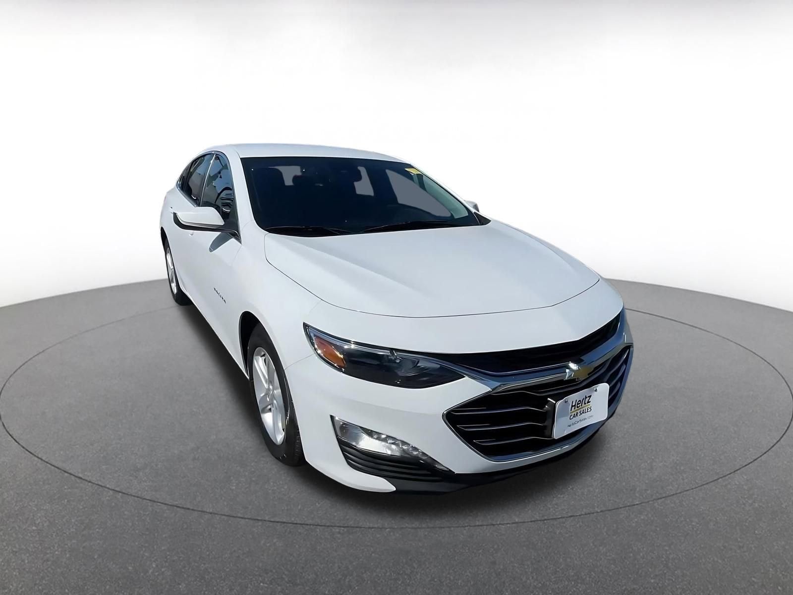 Thumbnail: 2023 Chevrolet Malibu - 3