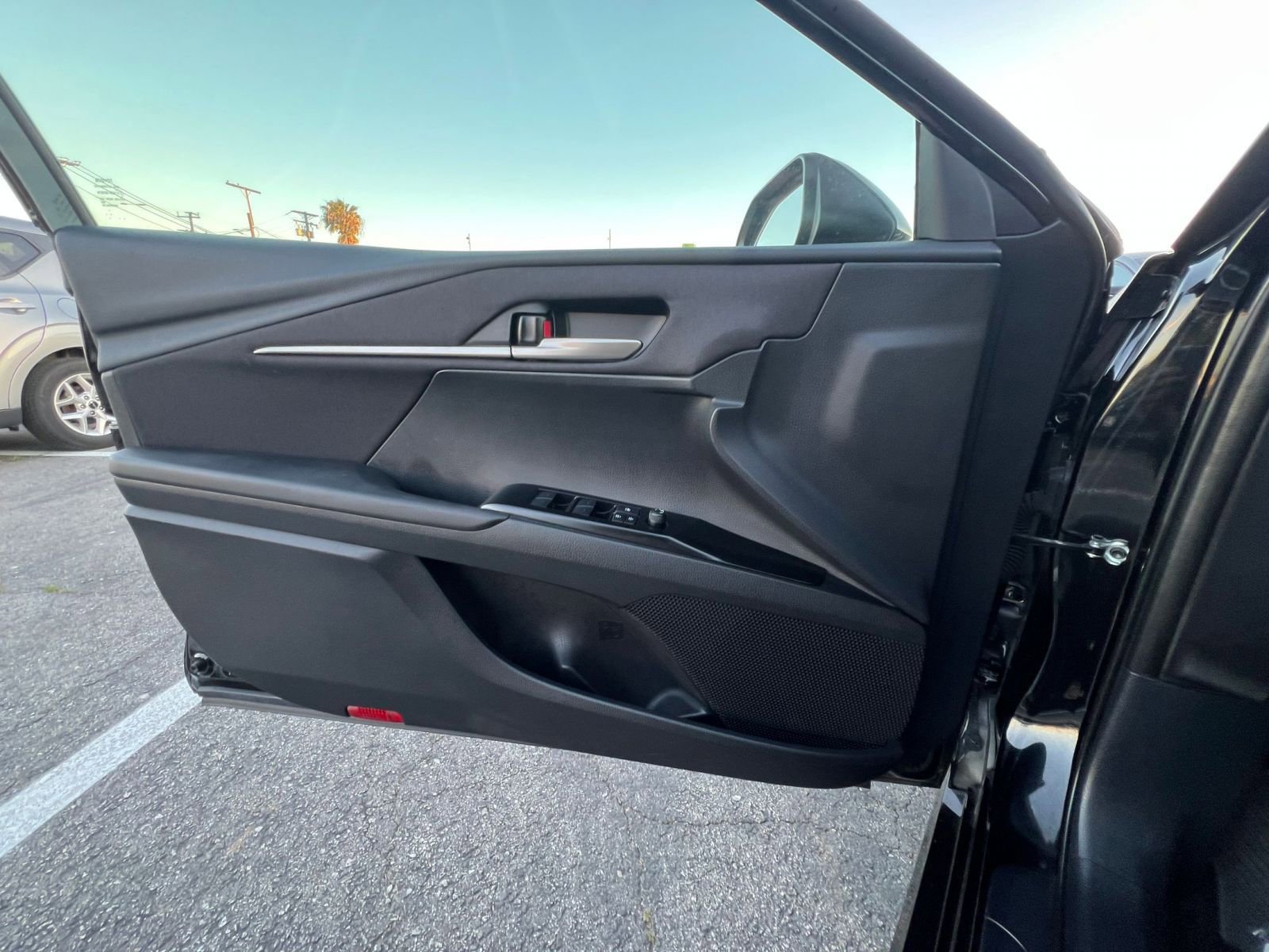 Thumbnail: 2025 Toyota Camry - 18