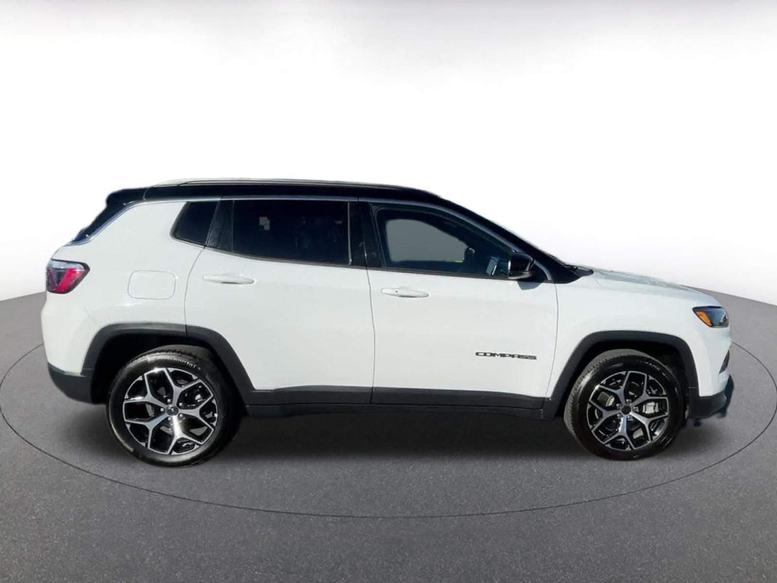 Thumbnail: 2025 Jeep Compass - 15