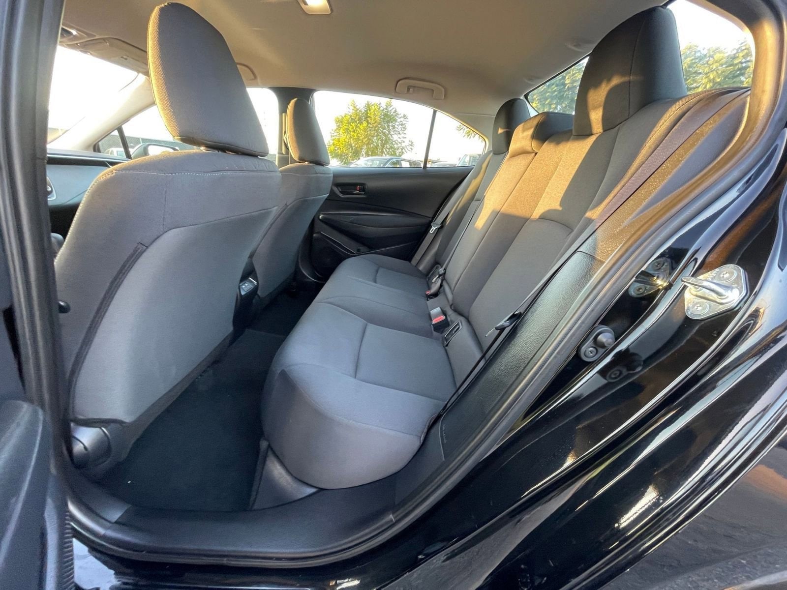 Thumbnail: 2025 Toyota Corolla - 25