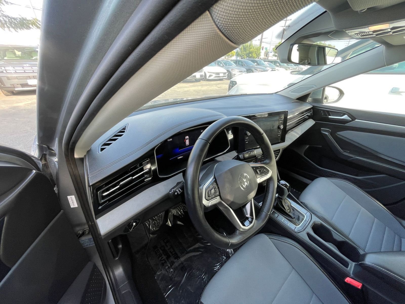 Thumbnail: 2025 Volkswagen Jetta - 34