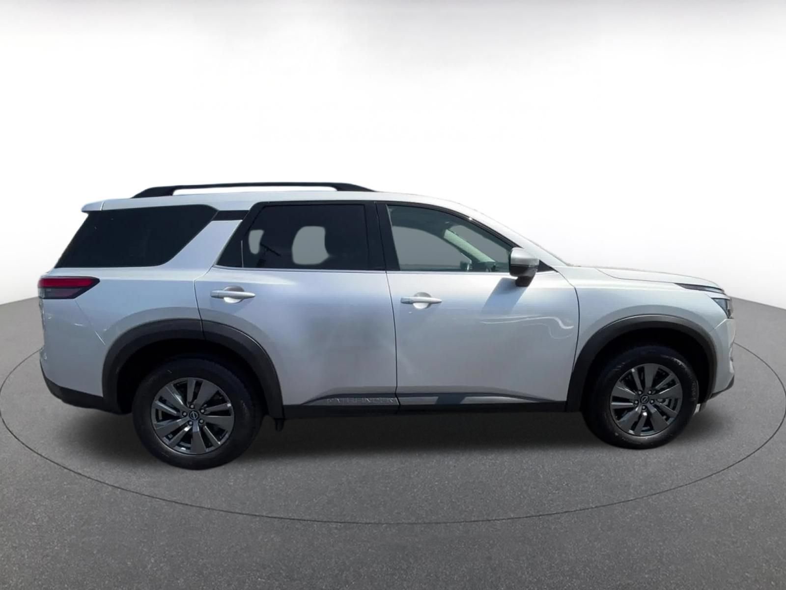 Thumbnail: 2025 Nissan Pathfinder - 16