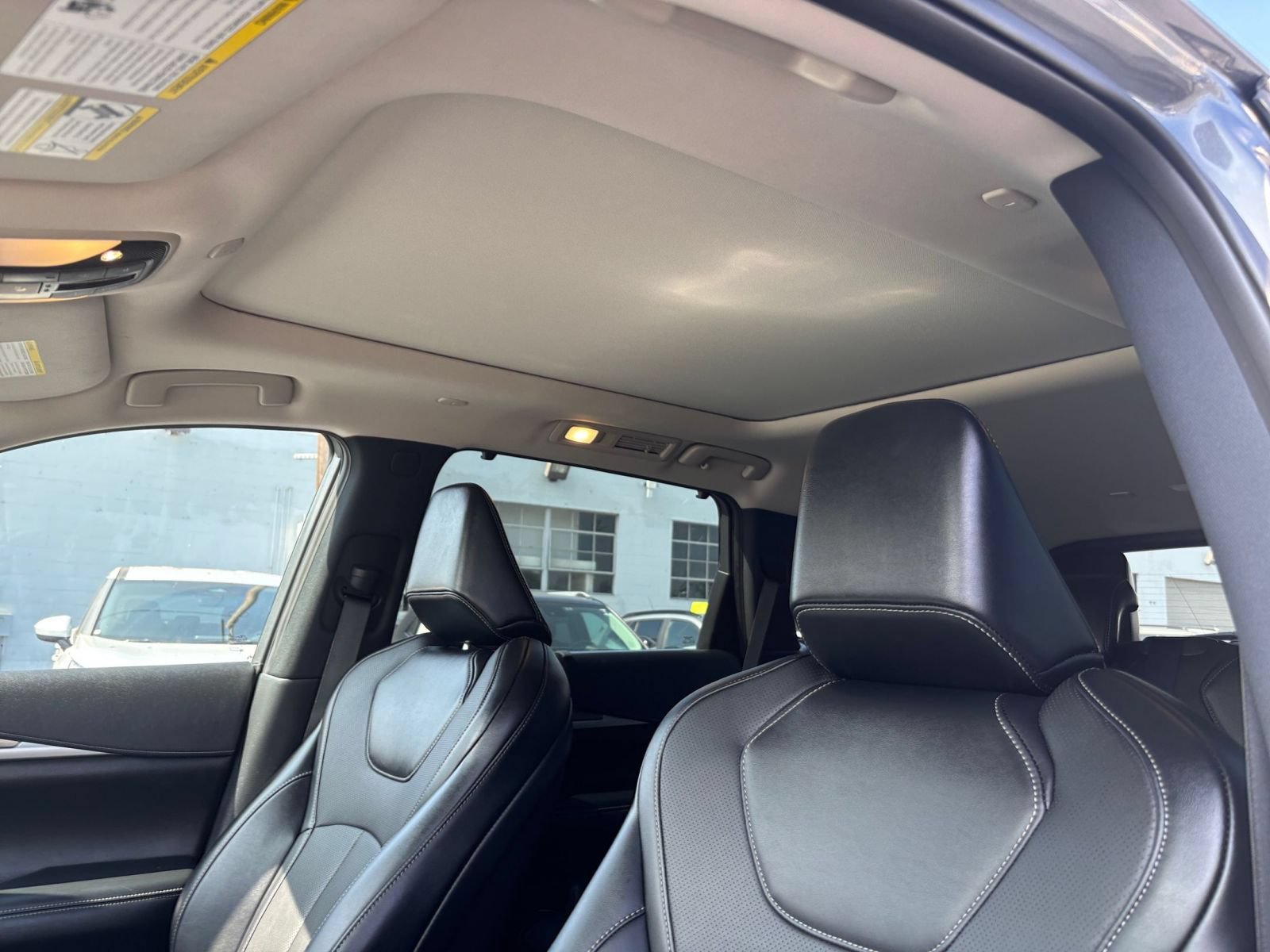 Thumbnail: 2026 INFINITI QX60 - 32