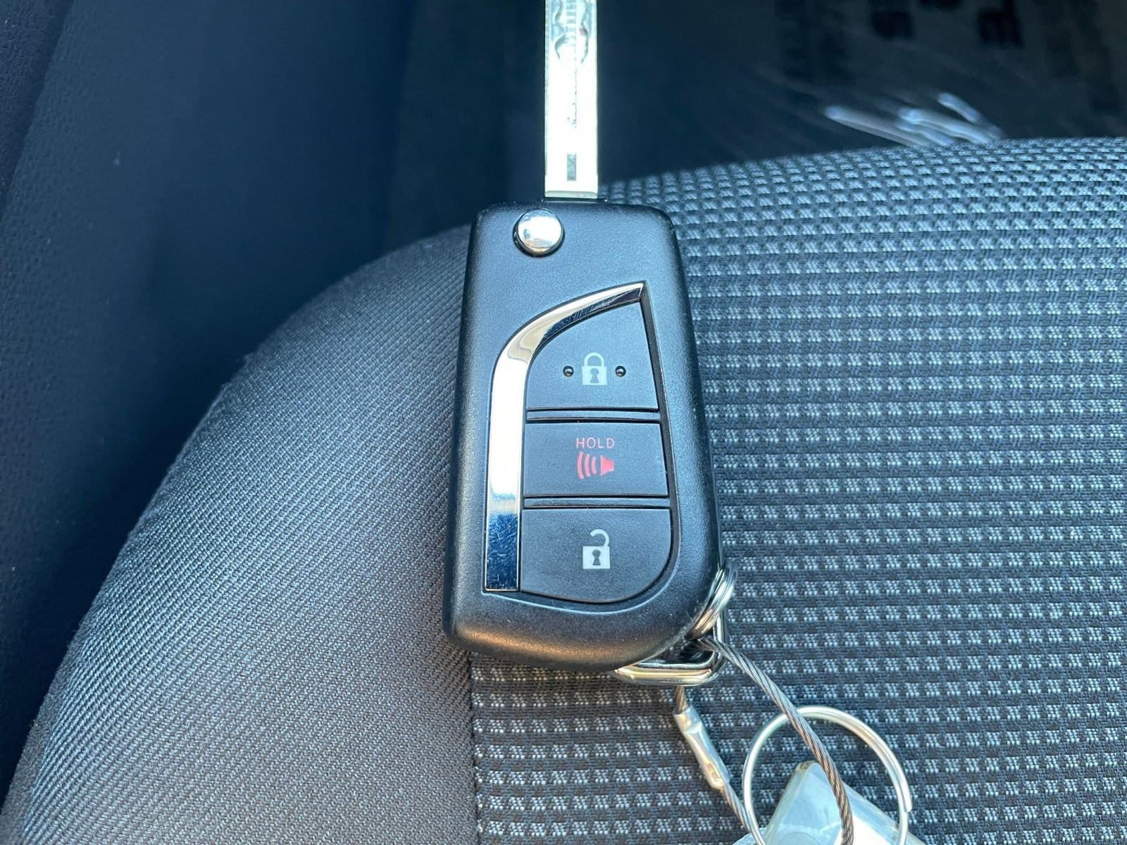 Thumbnail: 2025 Toyota RAV4 - 22