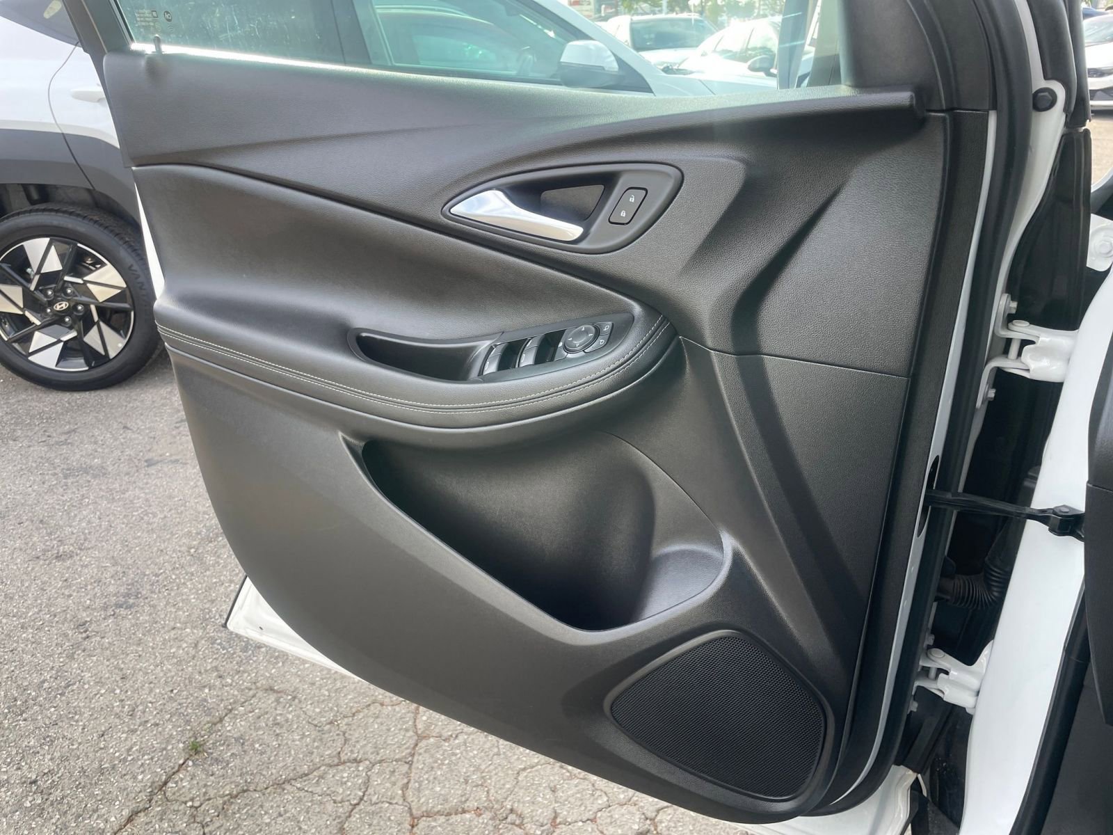 Thumbnail: 2025 Buick Encore GX - 18