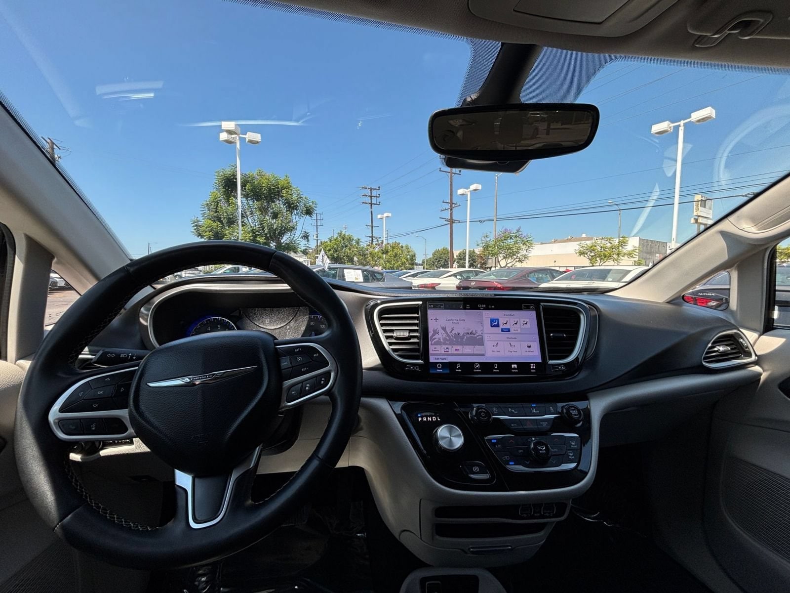 Thumbnail: 2024 Chrysler Pacifica - 35
