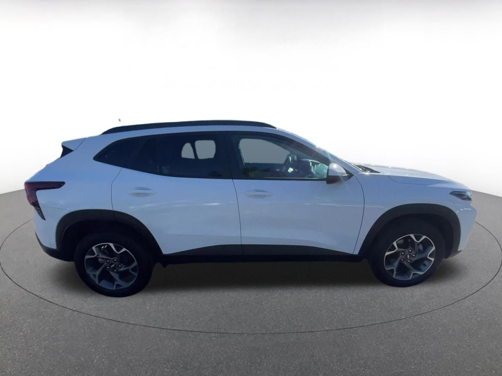 Thumbnail: 2025 Chevrolet Trax - 16