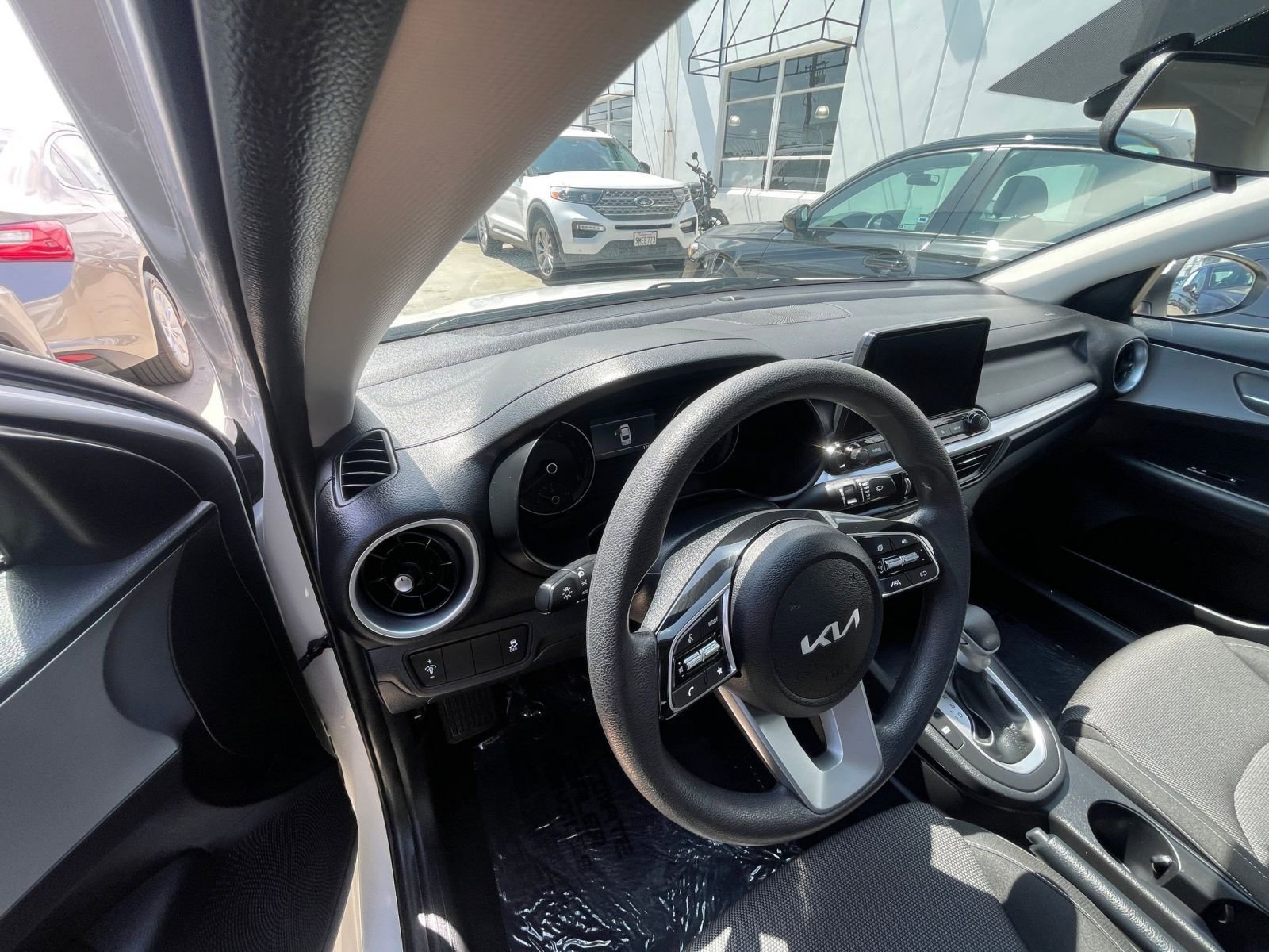 2024 Kia Forte LXS 34