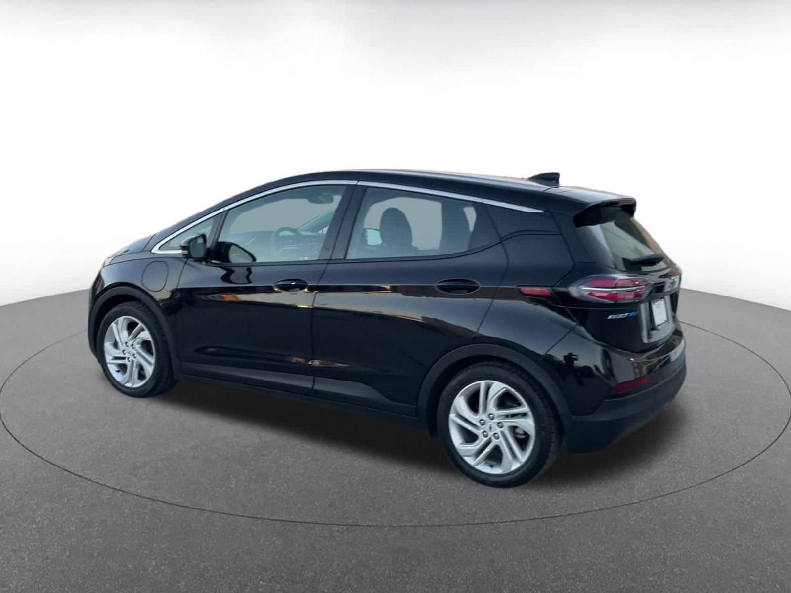 Thumbnail: 2023 Chevrolet Bolt EV - 10