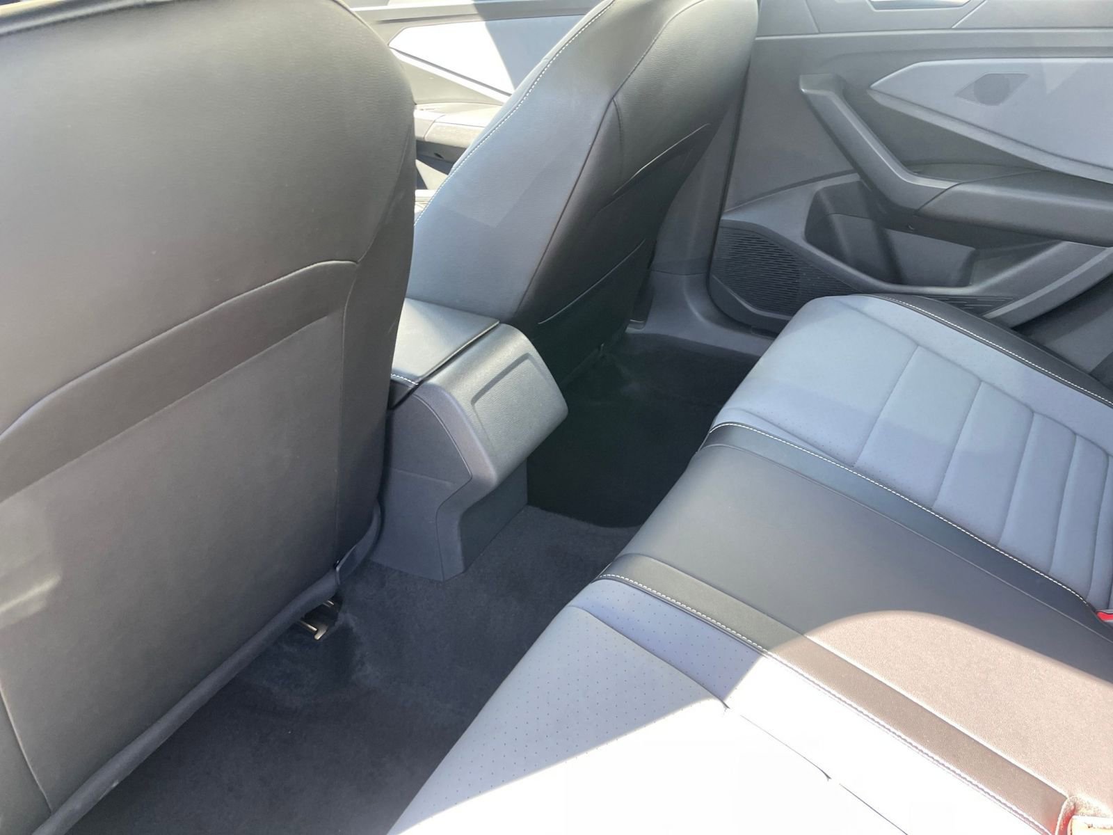 Thumbnail: 2025 Volkswagen Jetta - 24