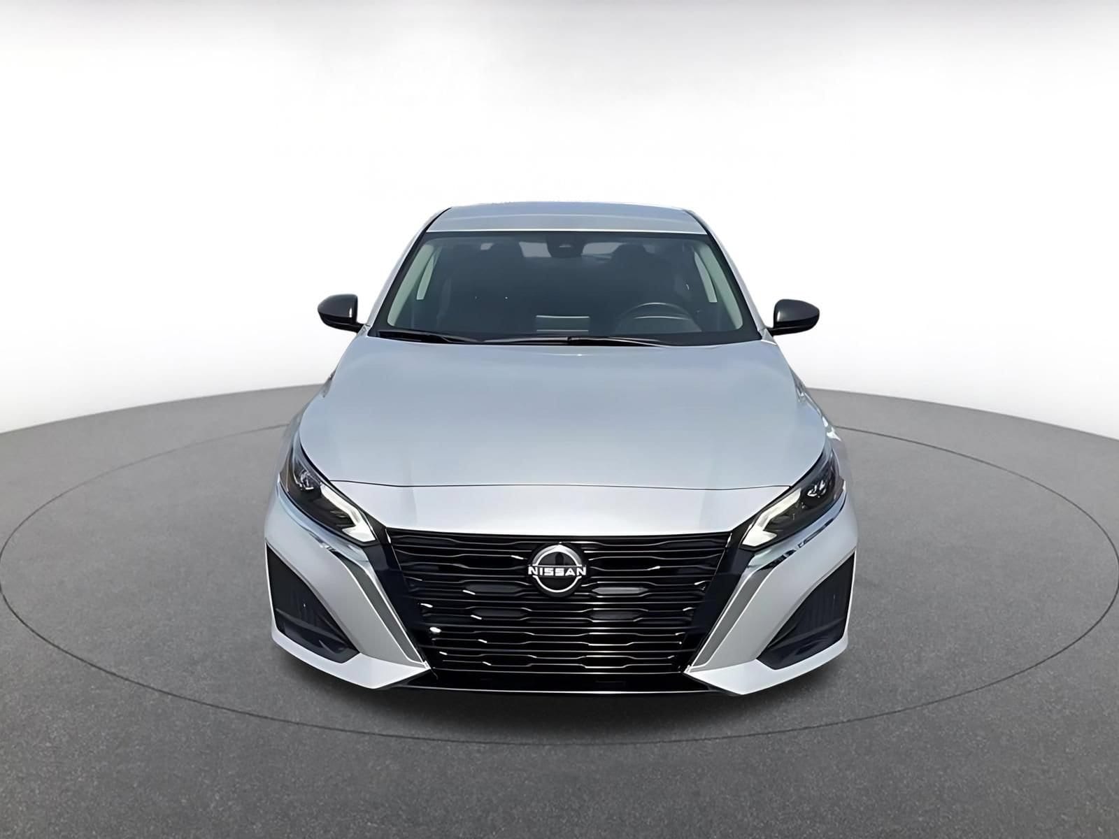 Thumbnail: 2025 Nissan Altima - 4