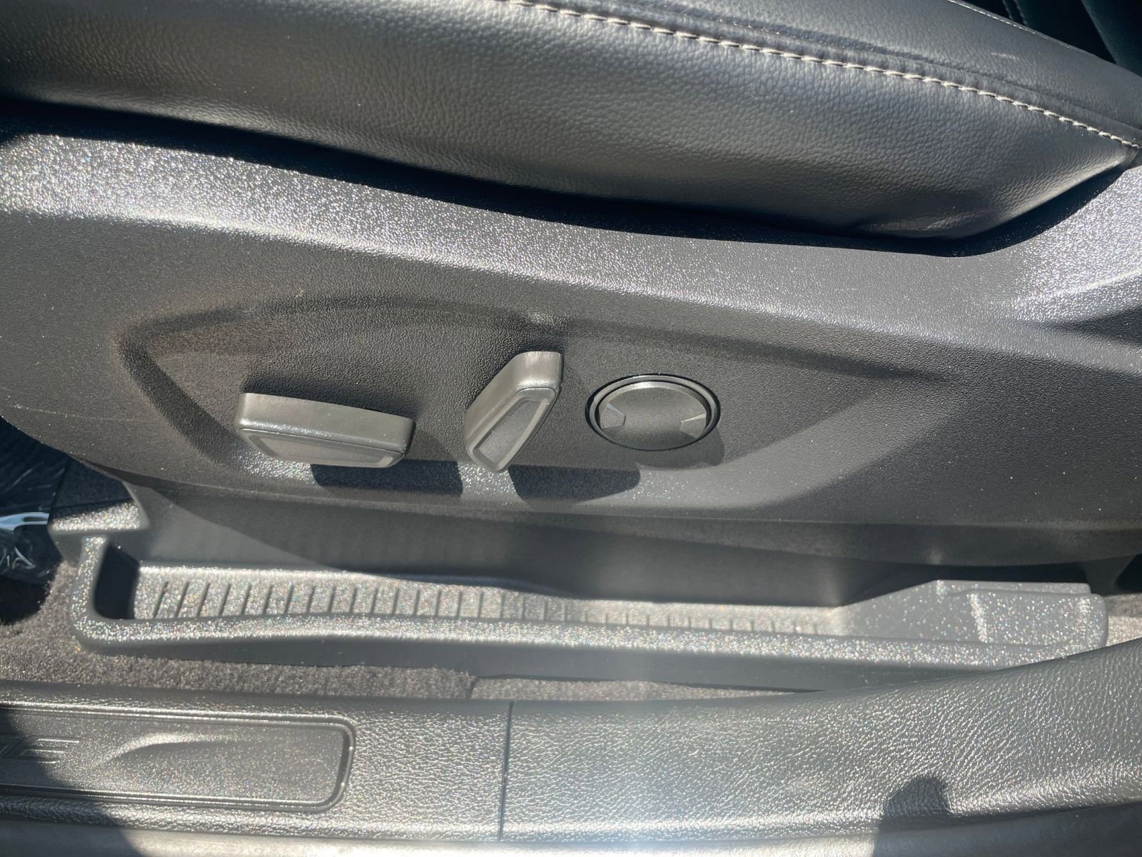 Thumbnail: 2024 Ford Edge - 23