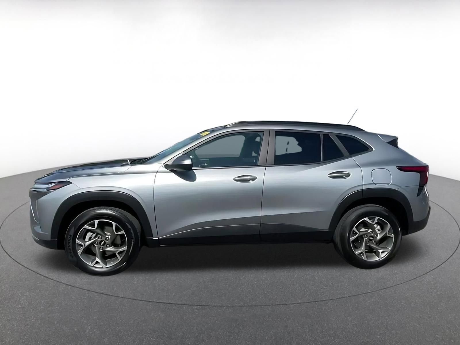 Thumbnail: 2025 Chevrolet Trax - 9