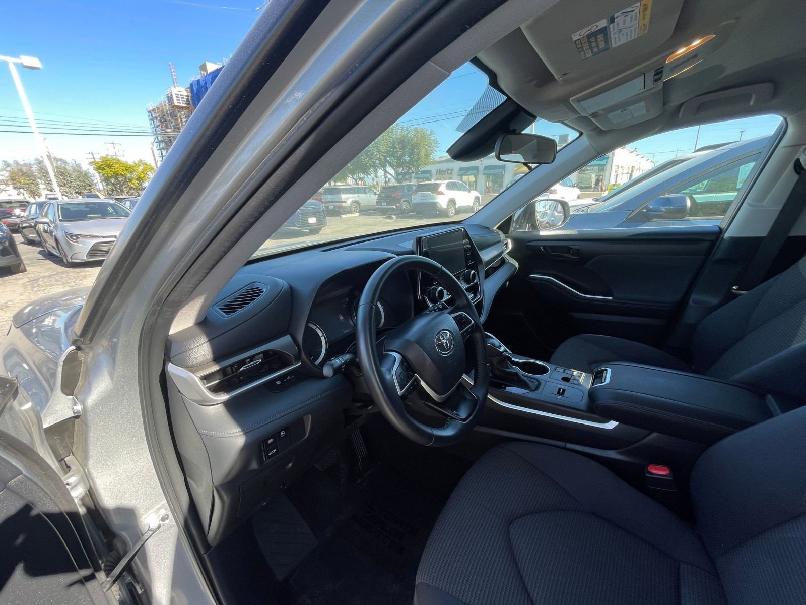 Thumbnail: 2025 Toyota Highlander - 34