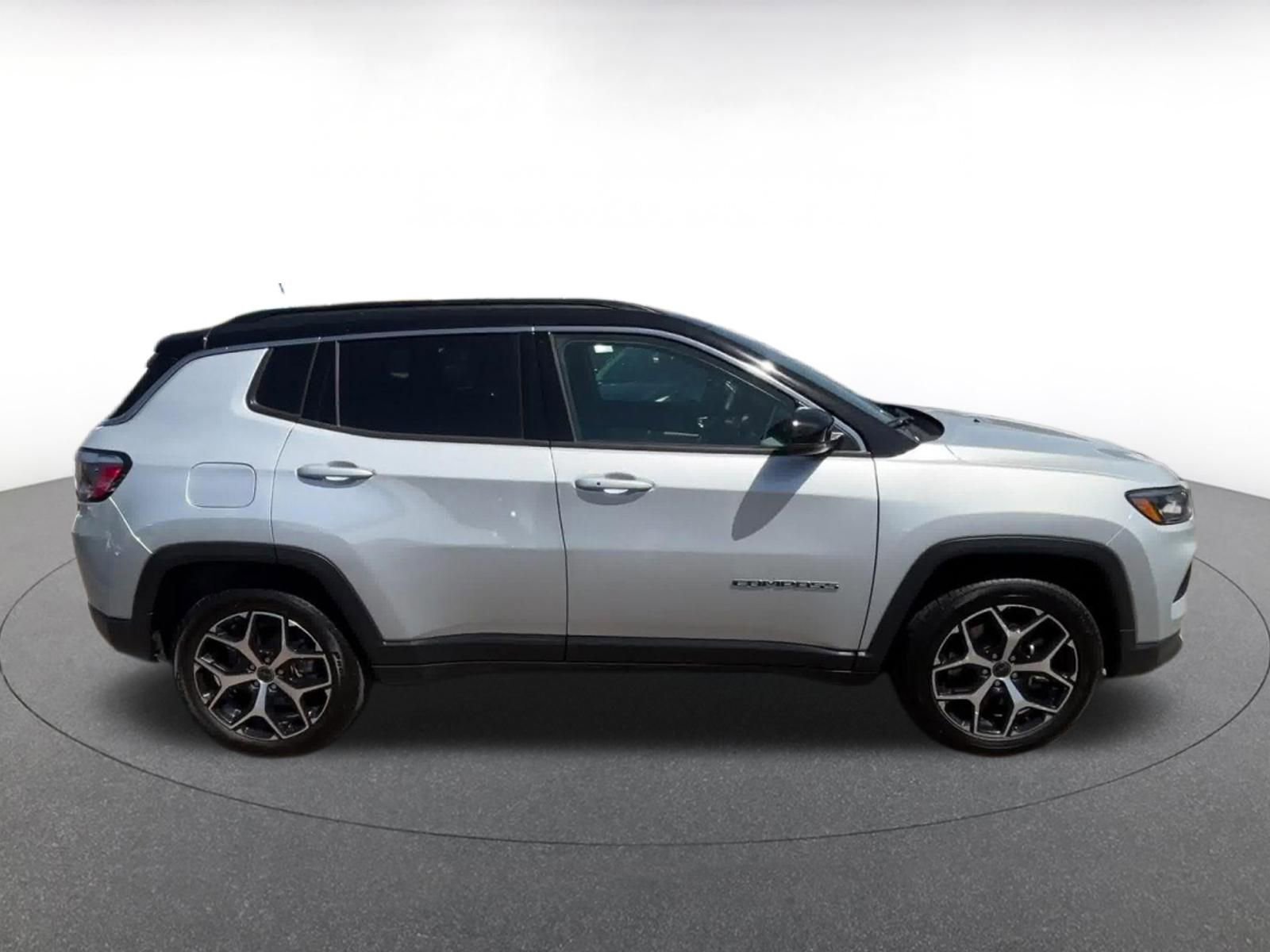 Thumbnail: 2025 Jeep Compass - 16
