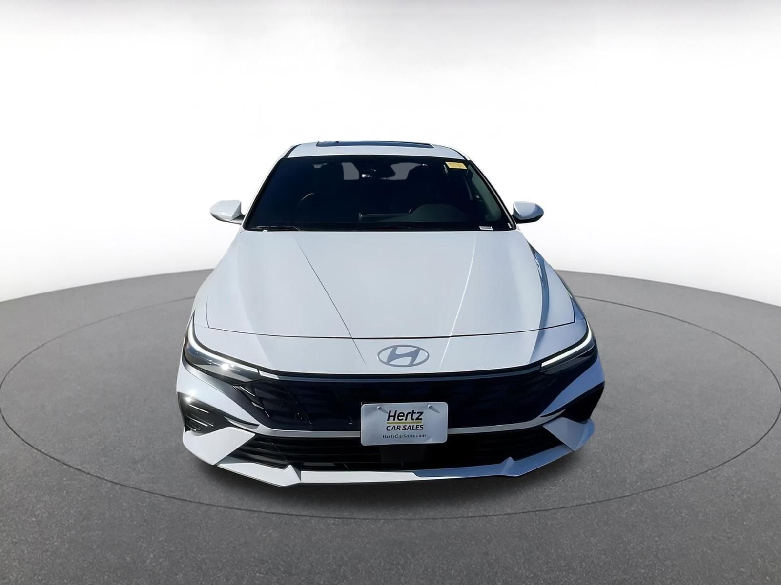 Thumbnail: 2025 Hyundai Elantra - 4