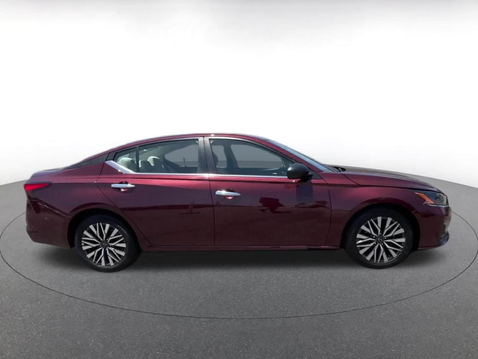 Thumbnail: 2025 Nissan Altima - 16
