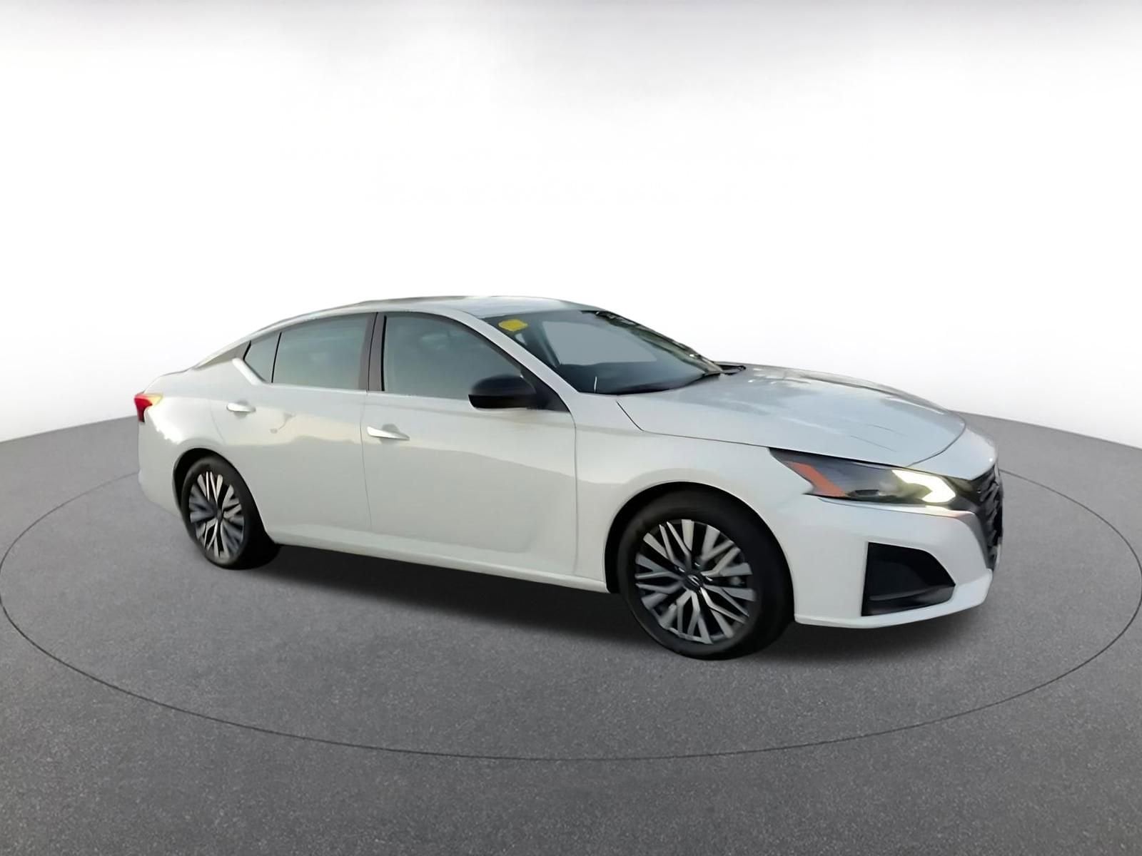 Thumbnail: 2025 Nissan Altima - 2