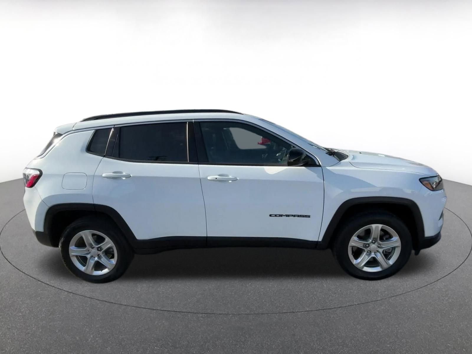 Thumbnail: 2023 Jeep Compass - 16