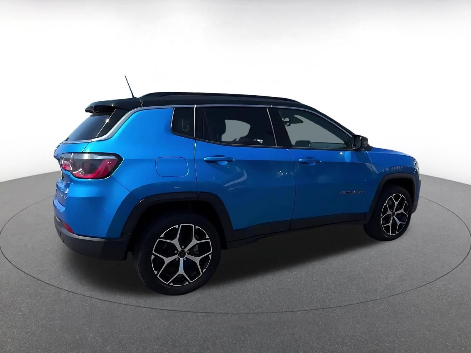 Thumbnail: 2025 Jeep Compass - 14
