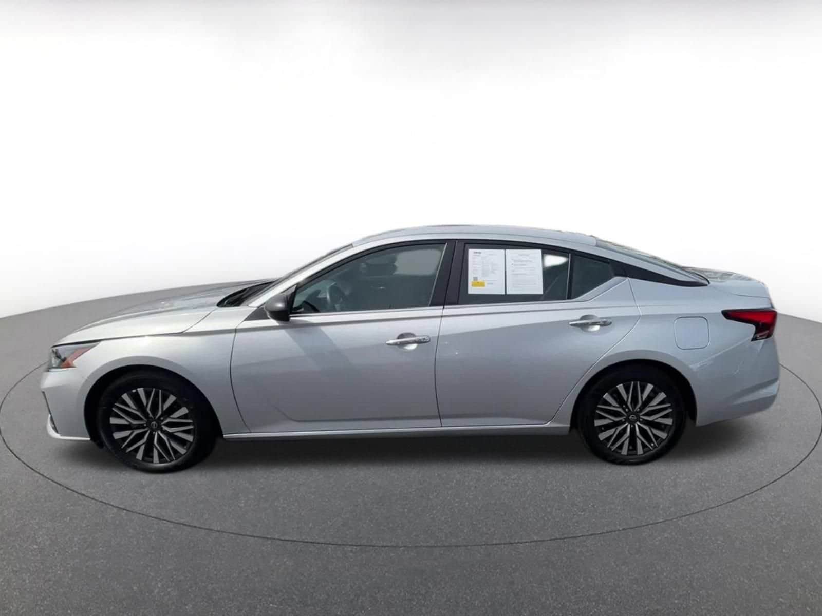 Thumbnail: 2025 Nissan Altima - 8