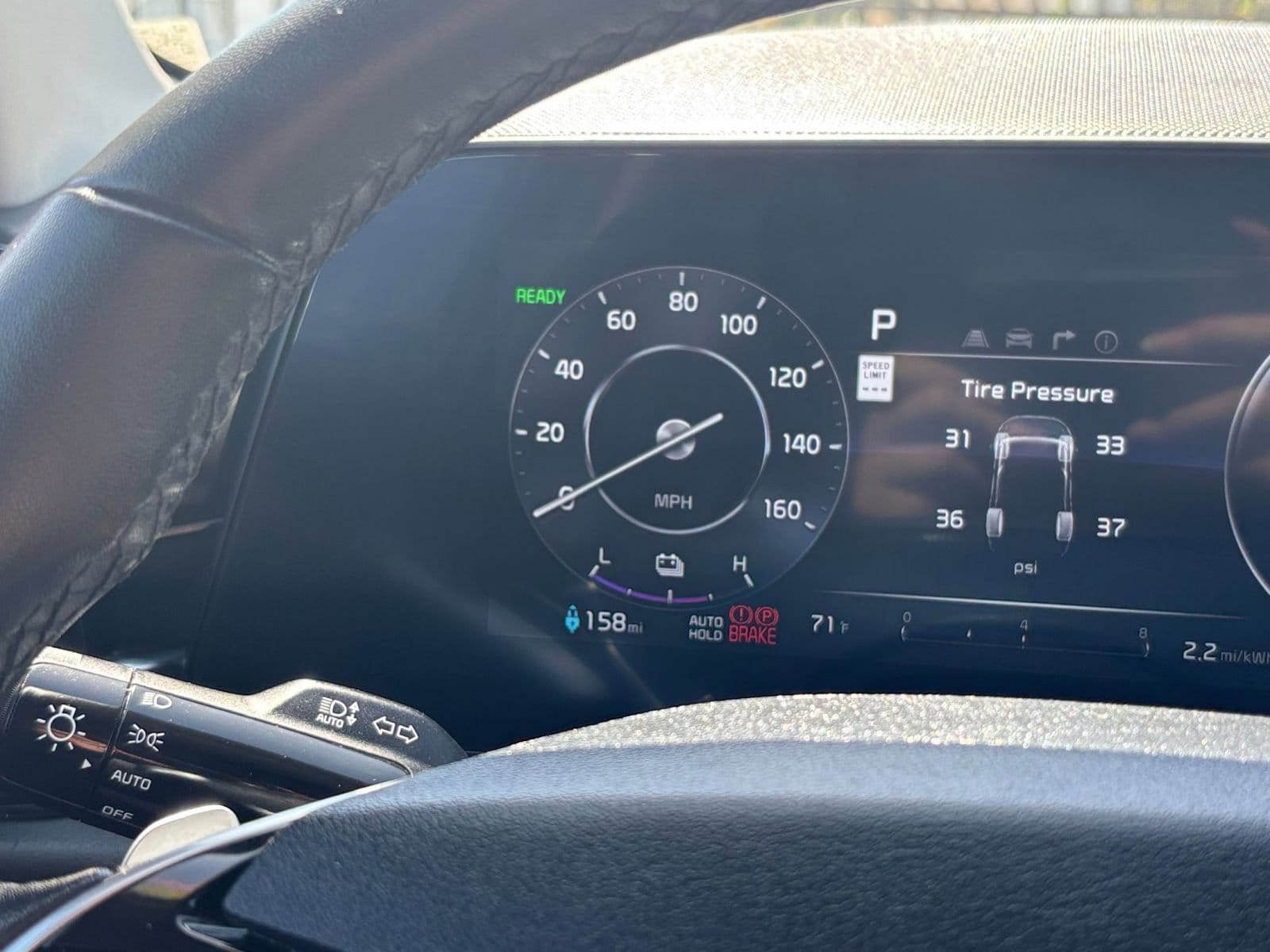 Thumbnail: 2023 Kia Niro - 18