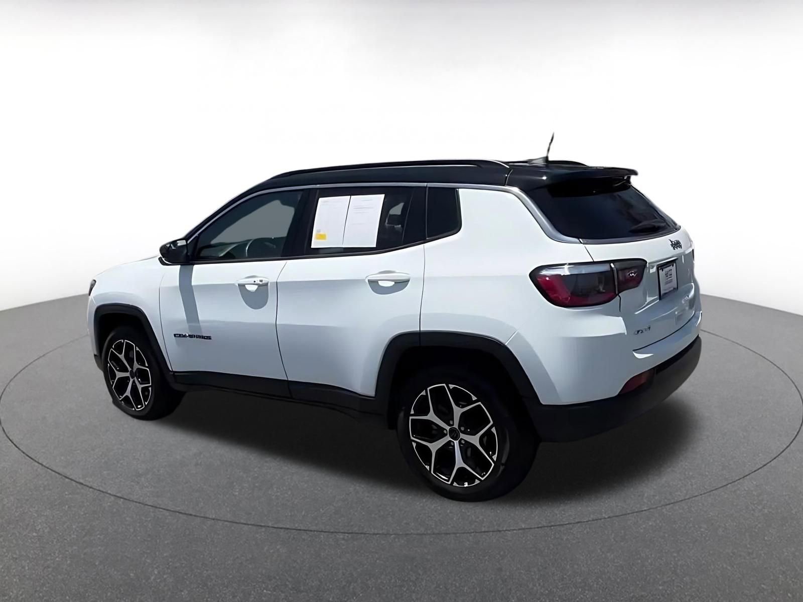 Thumbnail: 2025 Jeep Compass - 11