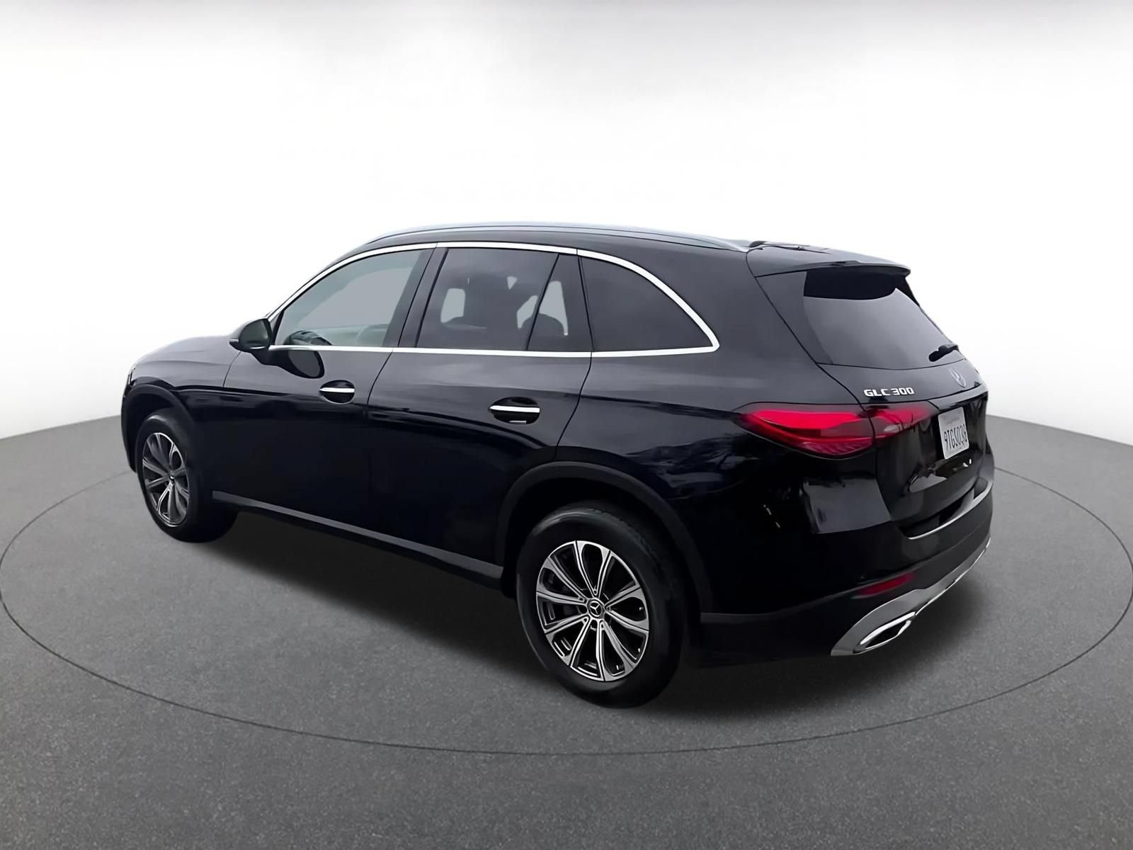 Thumbnail: 2024 Mercedes-Benz GLC - 8
