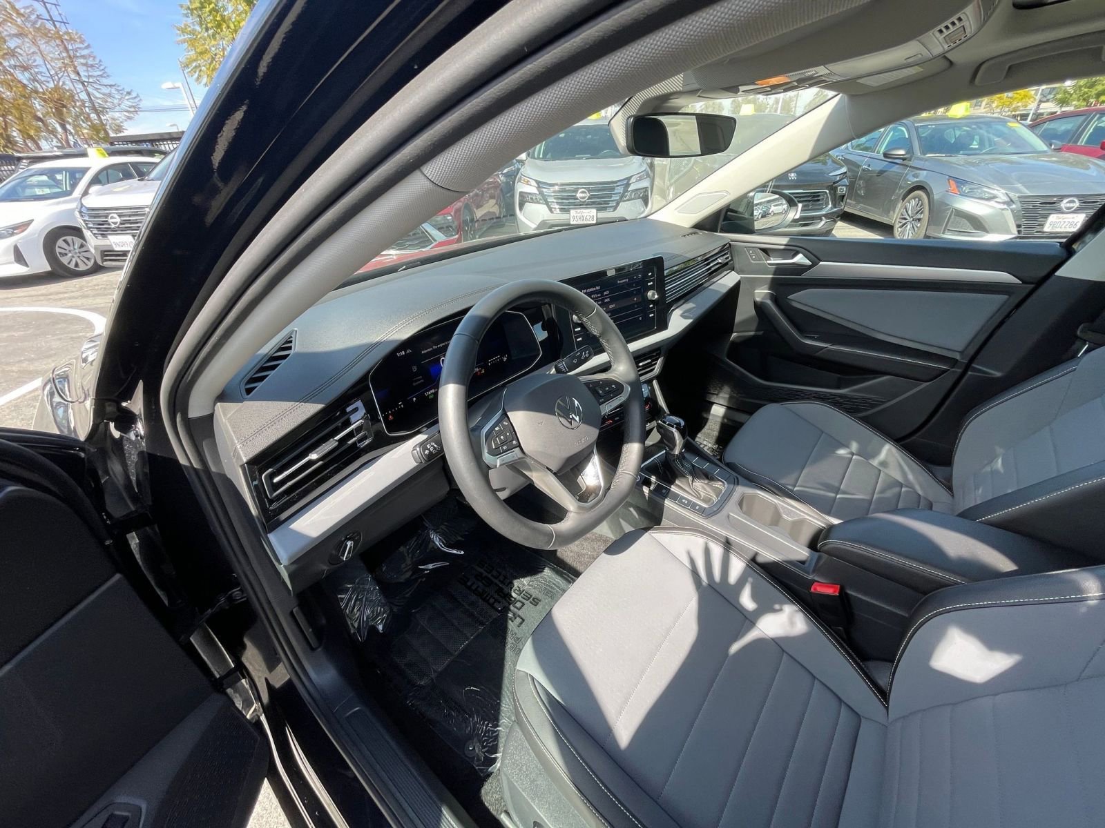 Thumbnail: 2025 Volkswagen Jetta - 35